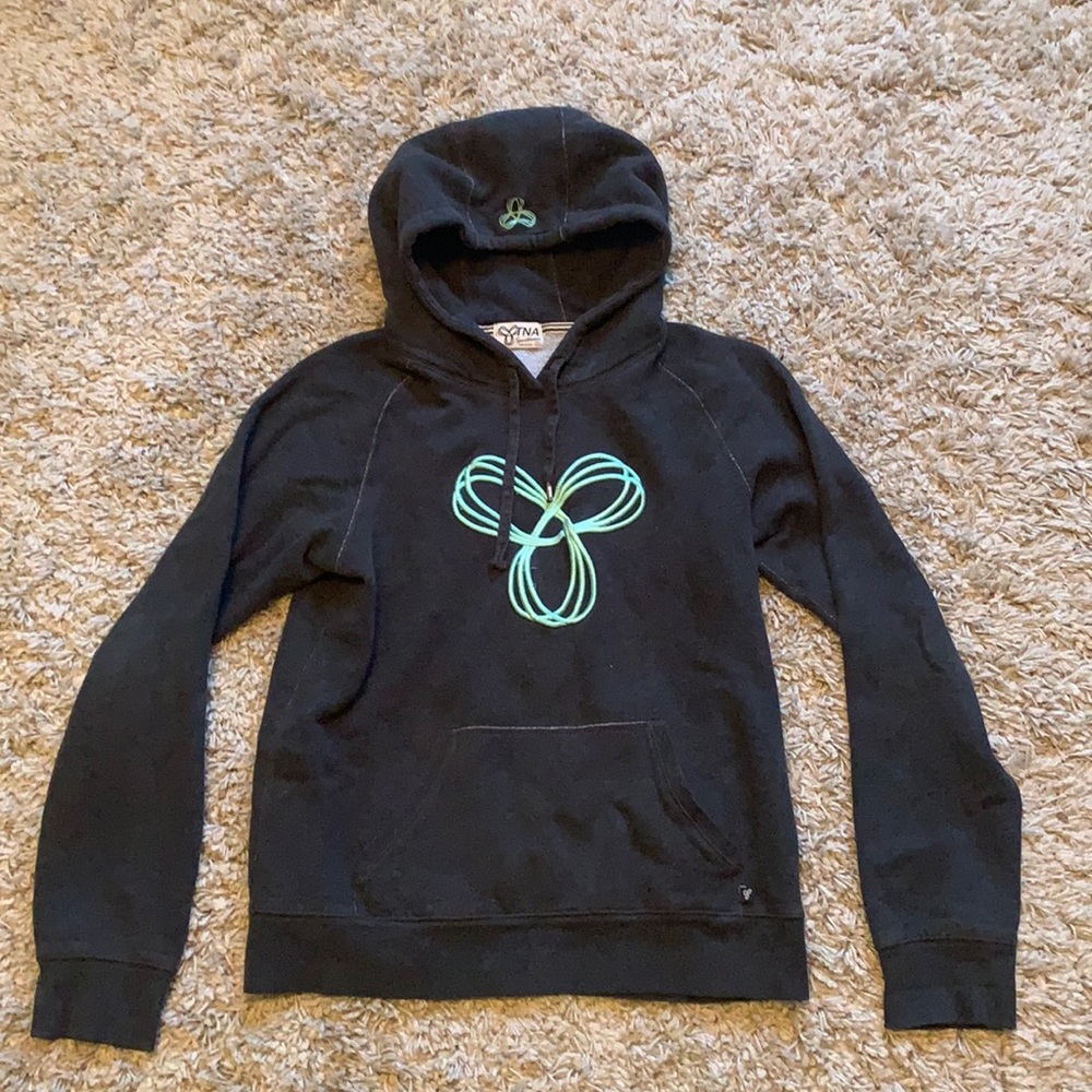 artizia TNA hoodie